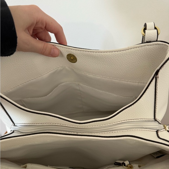 Liz Claiborne White Shoulder Bag - Picture 6 of 14